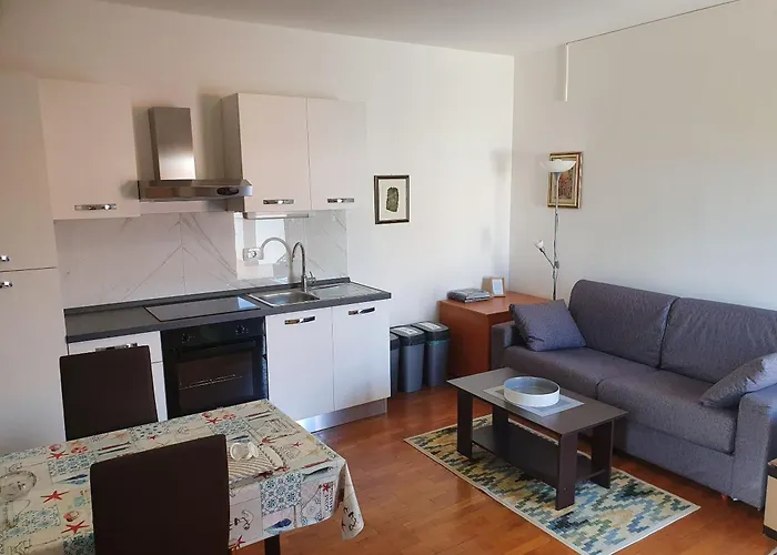 Zdenka Apartment *